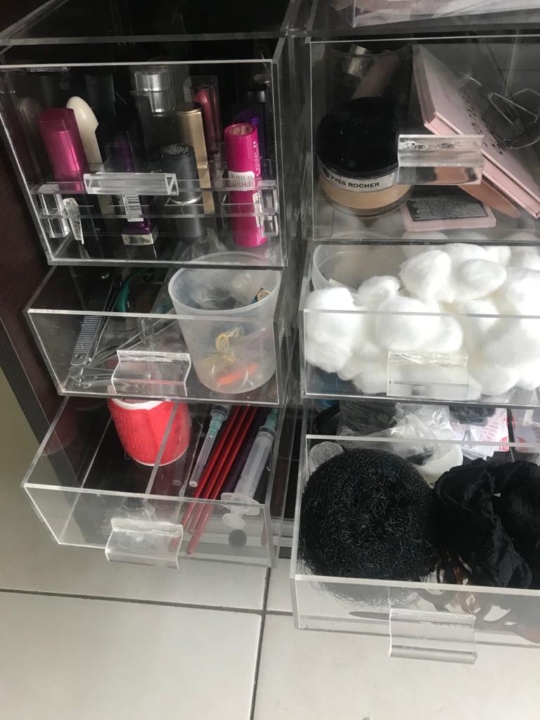 El organizador #1 en mi hogar me ha sido muy útil para tener ordenados mis cosméticos.
